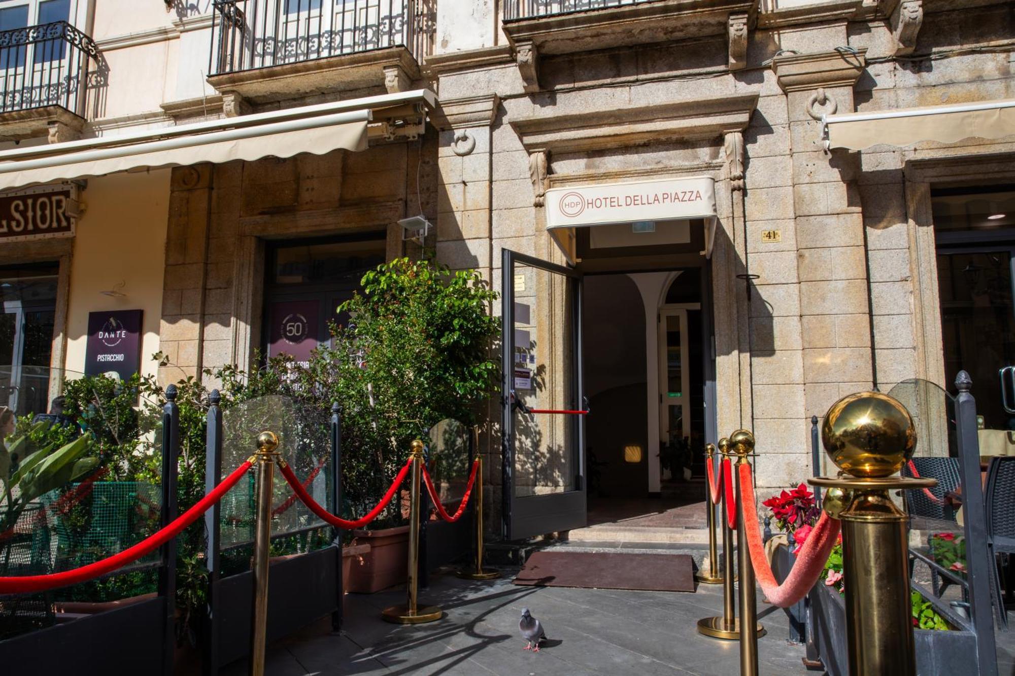 Hotel Della Piazza ピッツォ エクステリア 写真