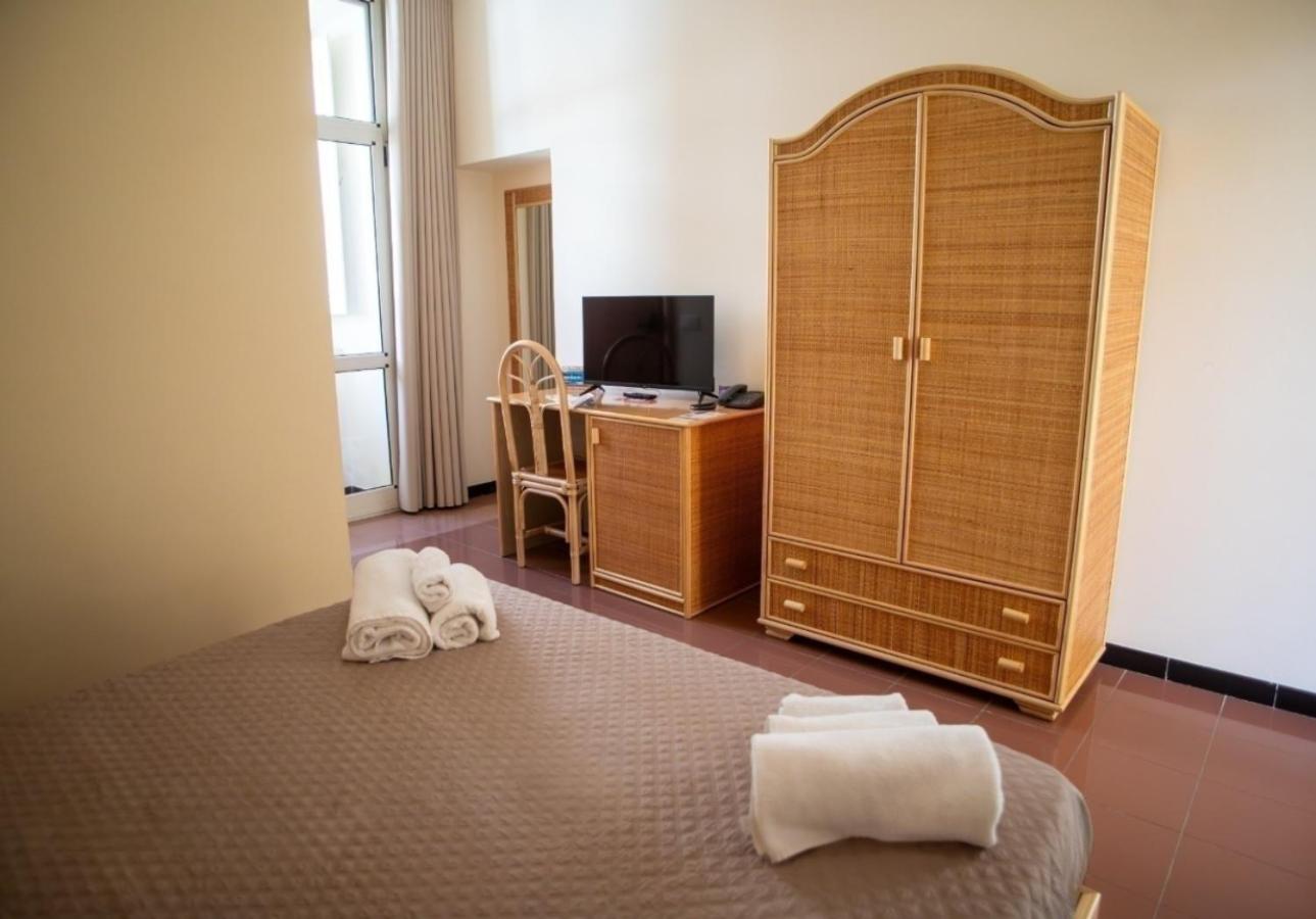 Hotel Della Piazza ピッツォ エクステリア 写真